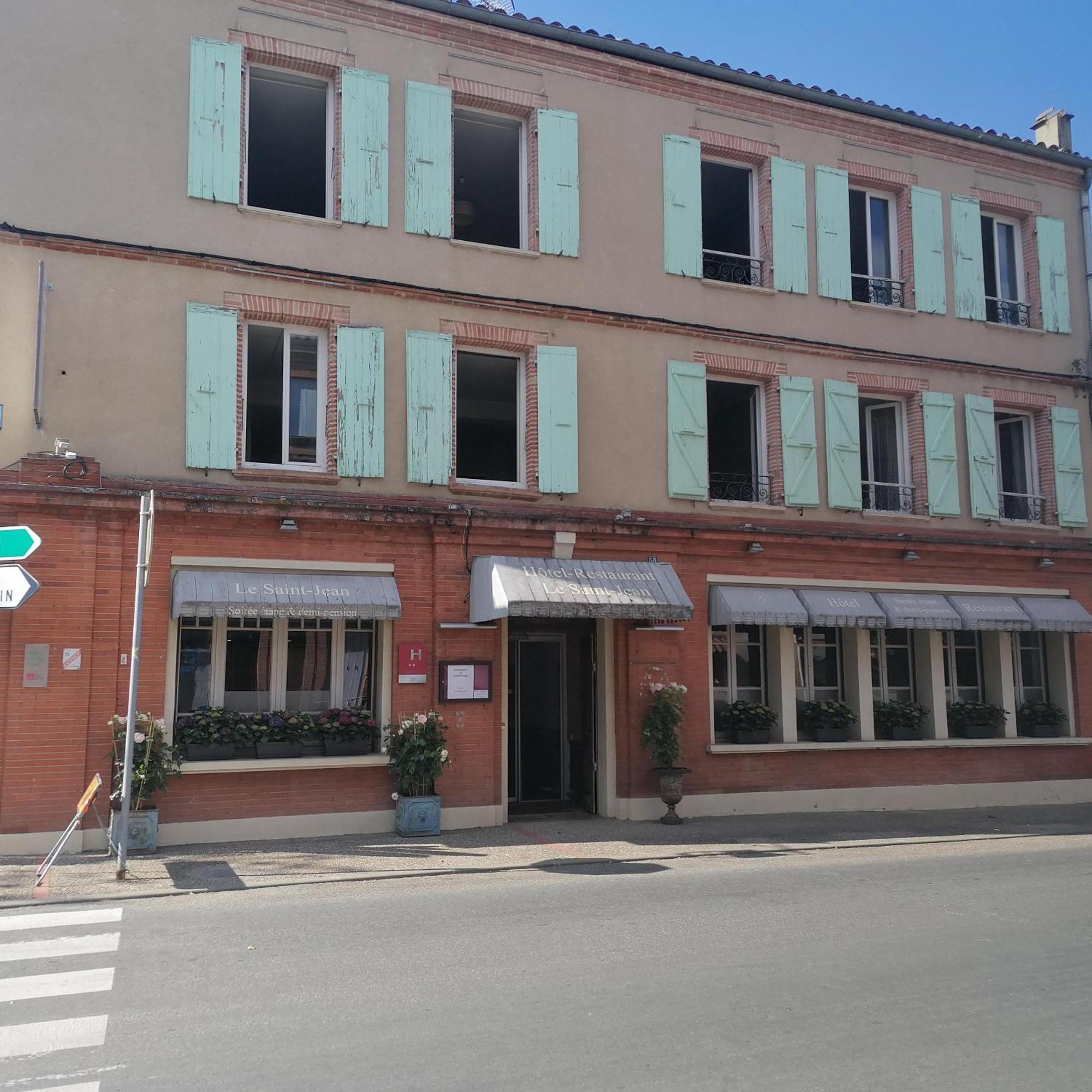 Hotel Le Normandy Beaumont-de-Lomagne Exteriér fotografie